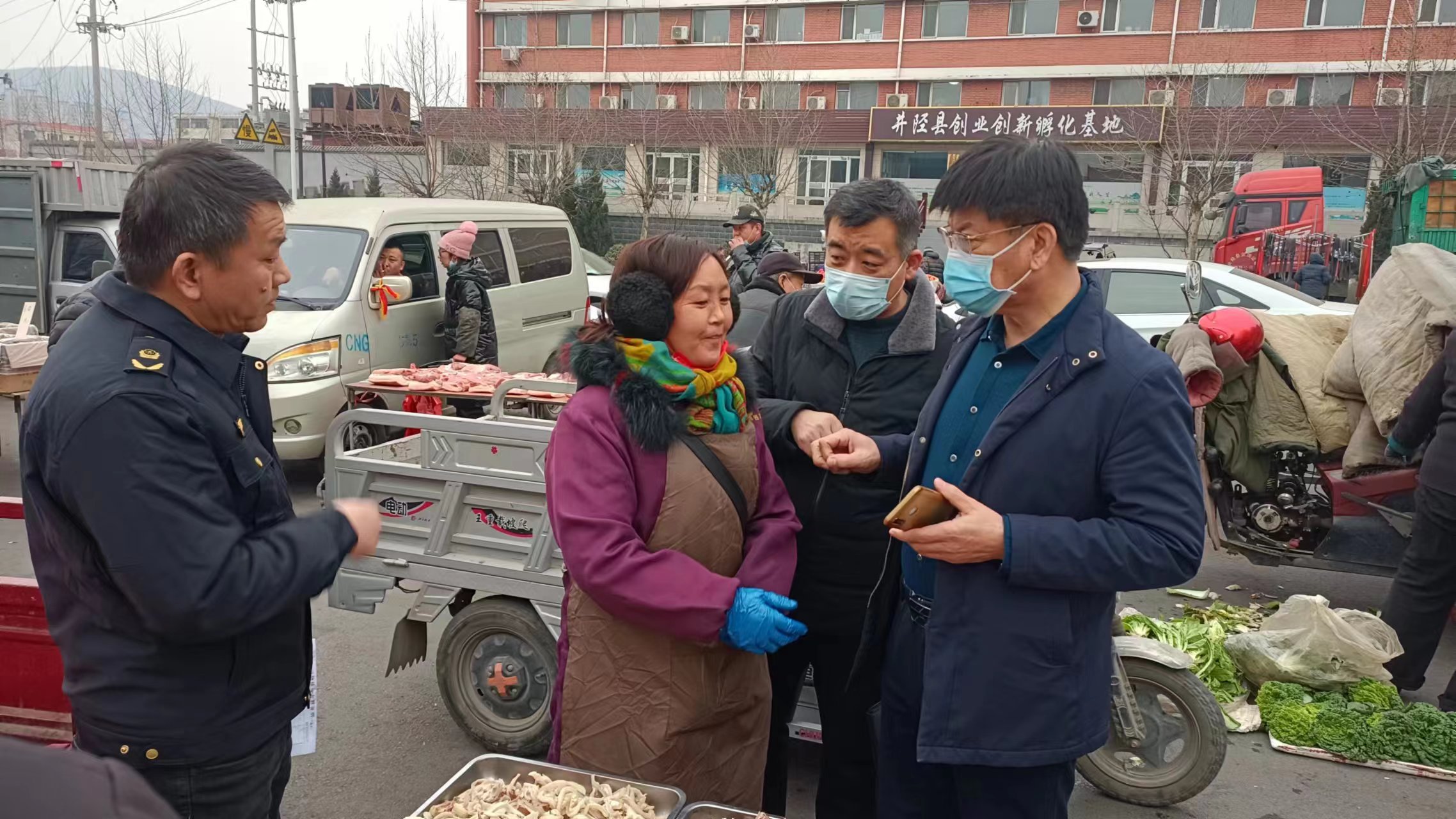 石家庄市市场监管局深入开展春节前食品安全督导检查